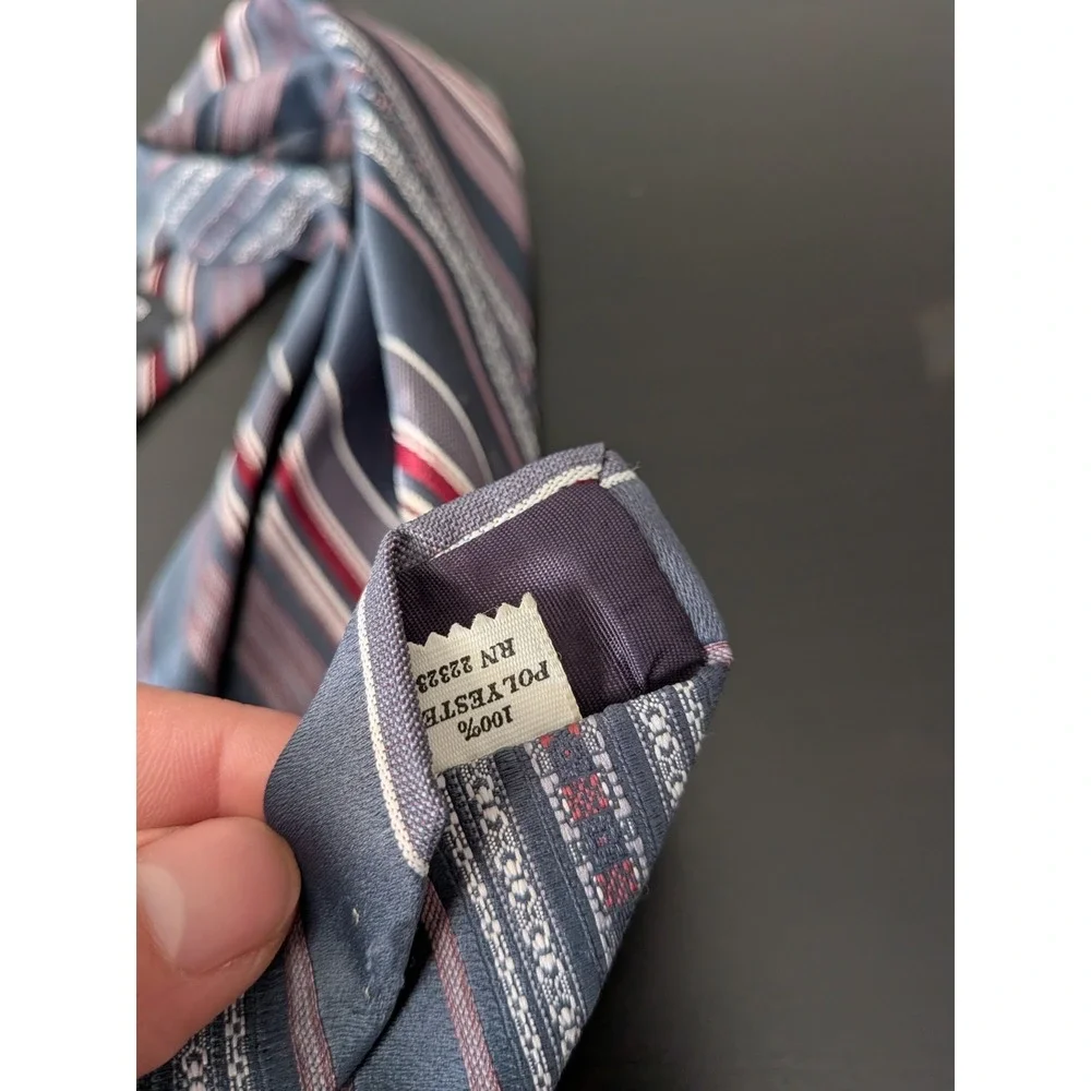 VTG Hollyvogue California TIE NECKTIE 60s 70s  Woven Striped Blue Gray‎ Red 56